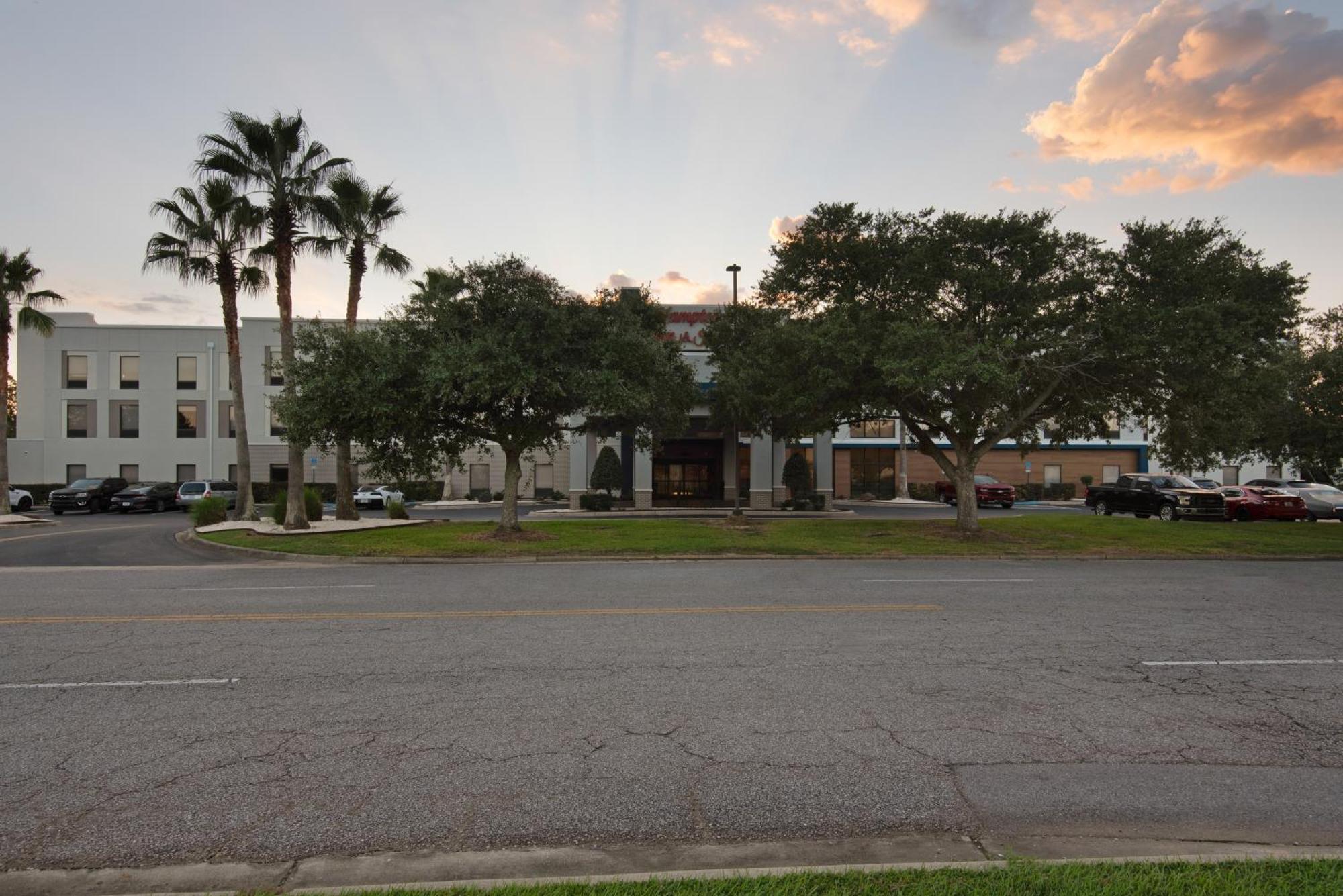 Hampton Inn & Suites Pensacola I-10 N At University Town Plaza Dış mekan fotoğraf