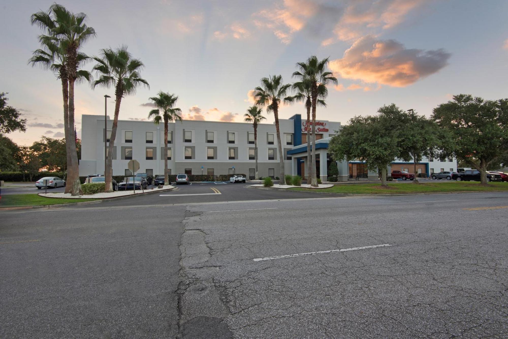 Hampton Inn & Suites Pensacola I-10 N At University Town Plaza Dış mekan fotoğraf