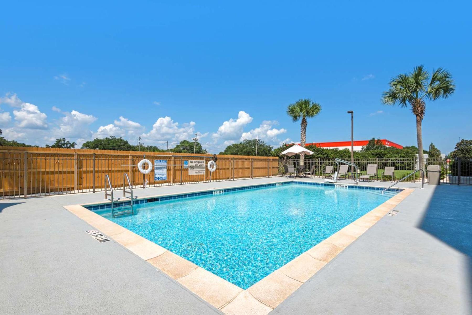 Hampton Inn & Suites Pensacola I-10 N At University Town Plaza Dış mekan fotoğraf